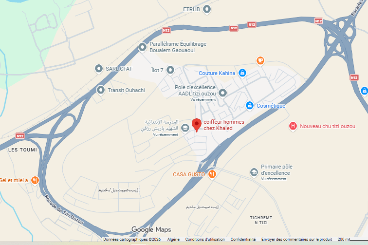 خريطة القطب السكني مع موضع حلاق خالد والمدرسة القريبين من المحل